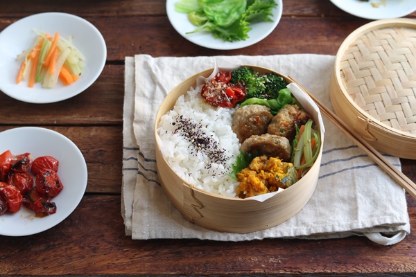 梅雨にぴったり！さっぱり風味の鶏つくね弁当